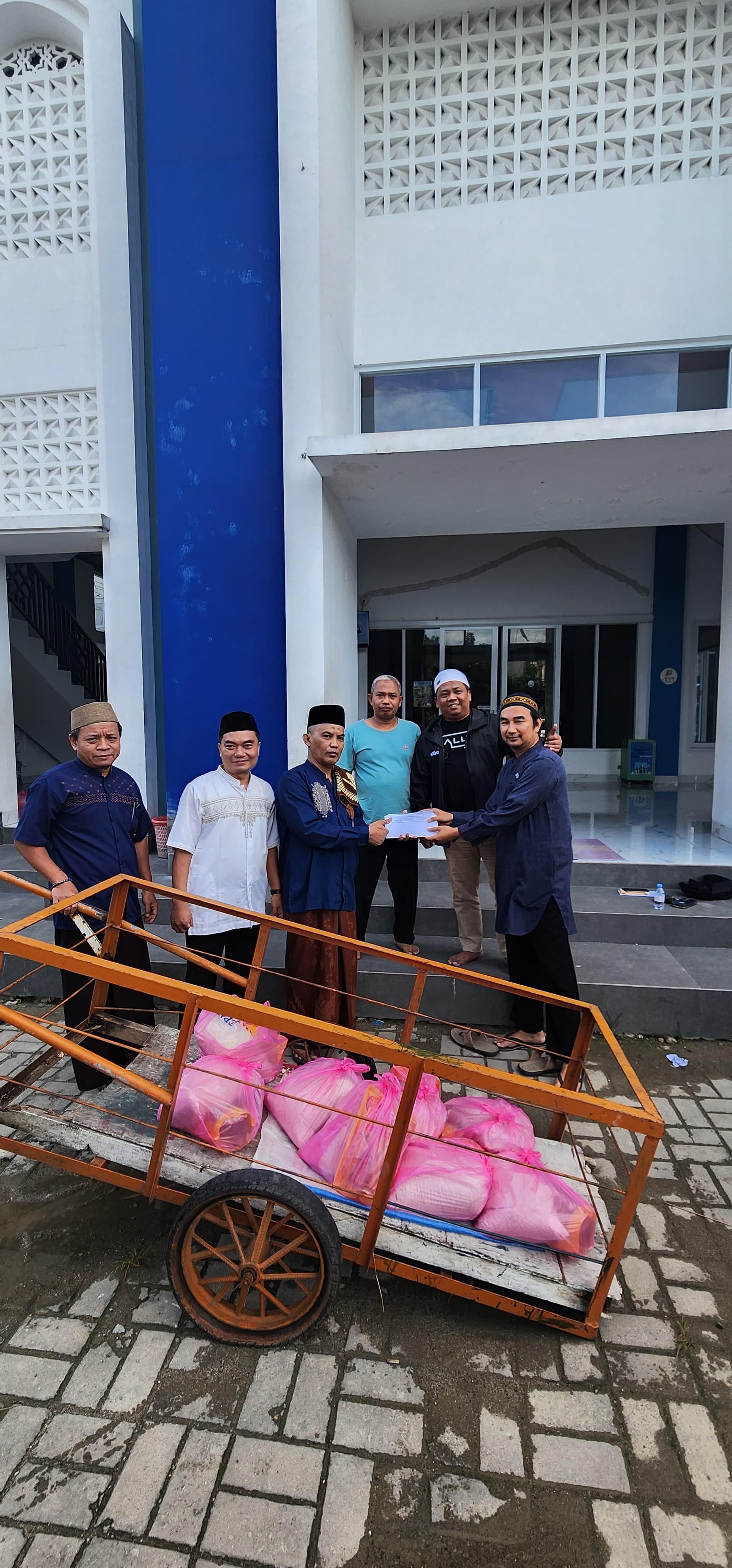 Distribusi Zakat Propesi Ke Mustahik